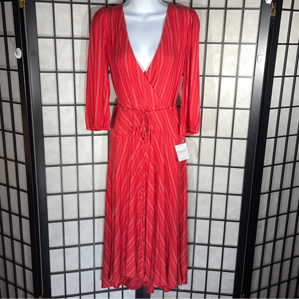 Violet, ladies, dress size medium (NWT)